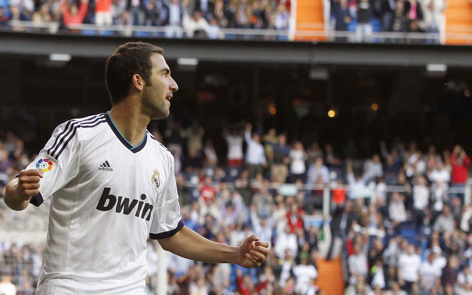 史上最年轻“天才中场”在欧冠开启新篇章，最年轻的天才